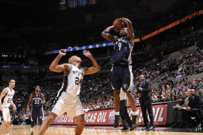 Memphis Grizzlies v San Antonio Spurs: Tony Allen and Richard Jefferson