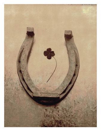 Lucky Horse Shoe on Dusty Rose Metallic IV