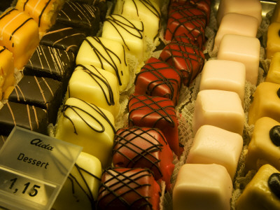 Desserts on Display at Aida Cafe, Innere Stadt