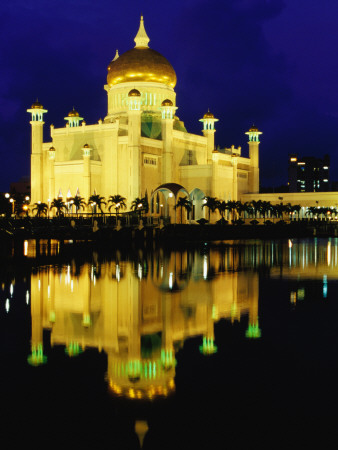 Omar Ali Saifuddien Mosque Reflected in Lagoon at Dusk