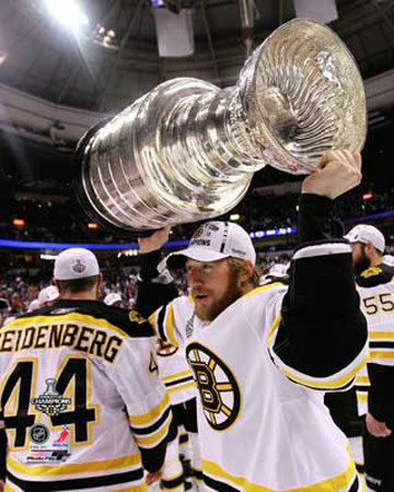 Boston Bruins - Michael Ryder w/ Stanley Cup Poster