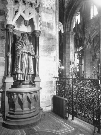 Statue of John Knox at St. Giles Cathedral