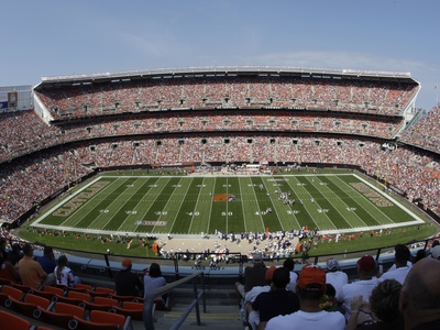 Buy Vikings Browns Football: Cleveland, OH - Cleveland Browns Stadium at AllPosters.com