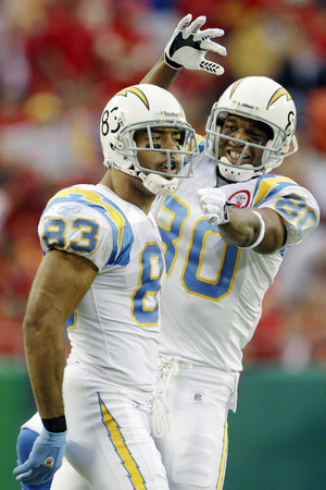 Chargers Chiefs Football: Kansas City, MO - Vincent Jackson,Charlie  Riedel