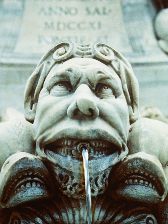 Italy/Rome: figure of Trevi Fountain