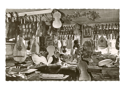 Photo of Luthier