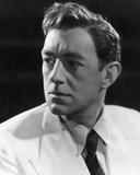 Buy Alec Guinness - The Man in the White Suit at AllPosters.com