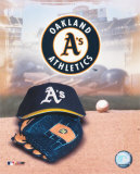 Oakland Athletics - '05 Logo / Cap and Glove