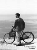 Massimo Troisi in Il Postino