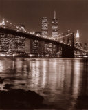 Night View of Brooklyn Bridge and Manhattan Skyline