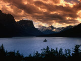 Sunrise Over Wild Goose Island and Saint Mary Lake, Glacier National Park, USA
