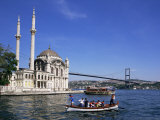 Ortokoye Mosque and Bosphorus, Istanbul, Turkey, Eurasia