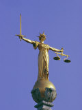 The Scales of Justice Above the Old Bailey Law Courts, Inns of Court, London, England, UK