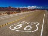 Route 66 Sign on Highway Near Amboy, Mojave Desert, California Fotografie-Druck