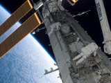 Buy STS-118 Astronaut, Construction and Maintenance on International Space Station August 15, 2007 at AllPosters.com