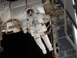 Buy STS-118 Astronaut, Construction and Maintenance on International Space Station August 11, 2007 at AllPosters.com