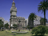 Palacio Salvo, Plaza Independenca, Montevideo, Uruguay, South America