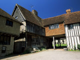 Timbered Tudor Cottages Overlooking Leicester Square, Penshurst, Kent, England, UK