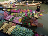 Market Traders in Boats Selling Fruit, Damnoen Saduak Floating Market, Bangkok, Thailand