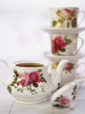 Rose-patterned Teapot and Teacups