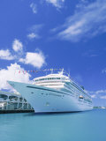 Buy Cruise Ship in Port, Oahu, Hawaii at AllPosters.com