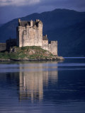 Loch Eileen Donan Castle, Scotland