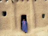 Sennissa, Mali, Person Heading Into Mosque