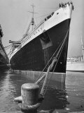 Buy View of the Queen Mary Docked in New York City After It's Arrival at AllPosters.com