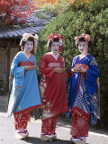 Apprentice Geisha (Maiko), Women Dressed in Traditional Costume, Kimono, Kyoto, Honshu, Japan