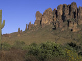 Superstition Mountains, Lost Dutchman State Park, Arizona, USA