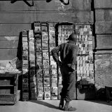 Buy American GI Perusing Book Vendors' Stand during WWII at AllPosters.com