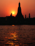 Temple of Dawn, Wat Arun, at Sunset, Bangkok, Thailand