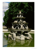 Buy Fontaine de La Pyramide at AllPosters.com