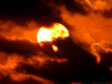 Buy Die Sonne Geht an Einem Kalten Donnerstagnachmittag, 2 November 2006 at AllPosters.com
