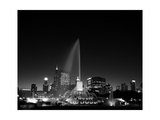 Buy Chicagos Buckingham Fountain, Black & White at AllPosters.com