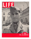 American Marine Ace Pilot Captain Joe Foss Wearing his Medal of Honor, June 7, 1943