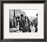 Le Baiser de l'Hotel de Ville, Paris, 1950 Framed Art Print