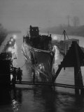 Buy USS Peto Submarine Easing in to the Dock at AllPosters.com