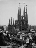 Crowds Gathering Outside the Sagrada Familia Church