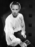 Buy Romeo and Juliet, Leslie Howard, 1936 at AllPosters.com
