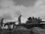 Buy US Marines Carrying Dead Body Off of the Battlefield at AllPosters.com