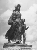 Sculpture of a Pioneer Woman and Her Child