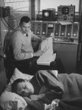 An Eeg Machine Recording Eye Movements, Heart Beat, and Muscular Reflexes During Sleep