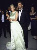 Married Actors Kim Basinger Aand Alec Baldwin at Oscar Party