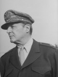 Buy General Douglas MacArthur at Haneda Field at AllPosters.com