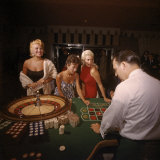 Jayne Mansfield, Rita Moreno, Gloria Paul Gambling at Dunes Casino. Las Vegas, 1955