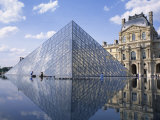 Pyramide and Palais Du Louvre, Musee Du Louvre, Paris, France, Europe