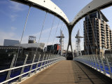 Lowry Bridge over the Manchester Ship Canal, Salford Quays, Greater Manchester, England, UK