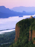 Columbia River below, Crown Point State Park, Oregon, USA