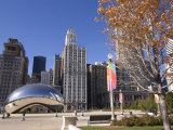 Cloud Gate sculpture in Millennium Park, Chicago, Illinois, USA